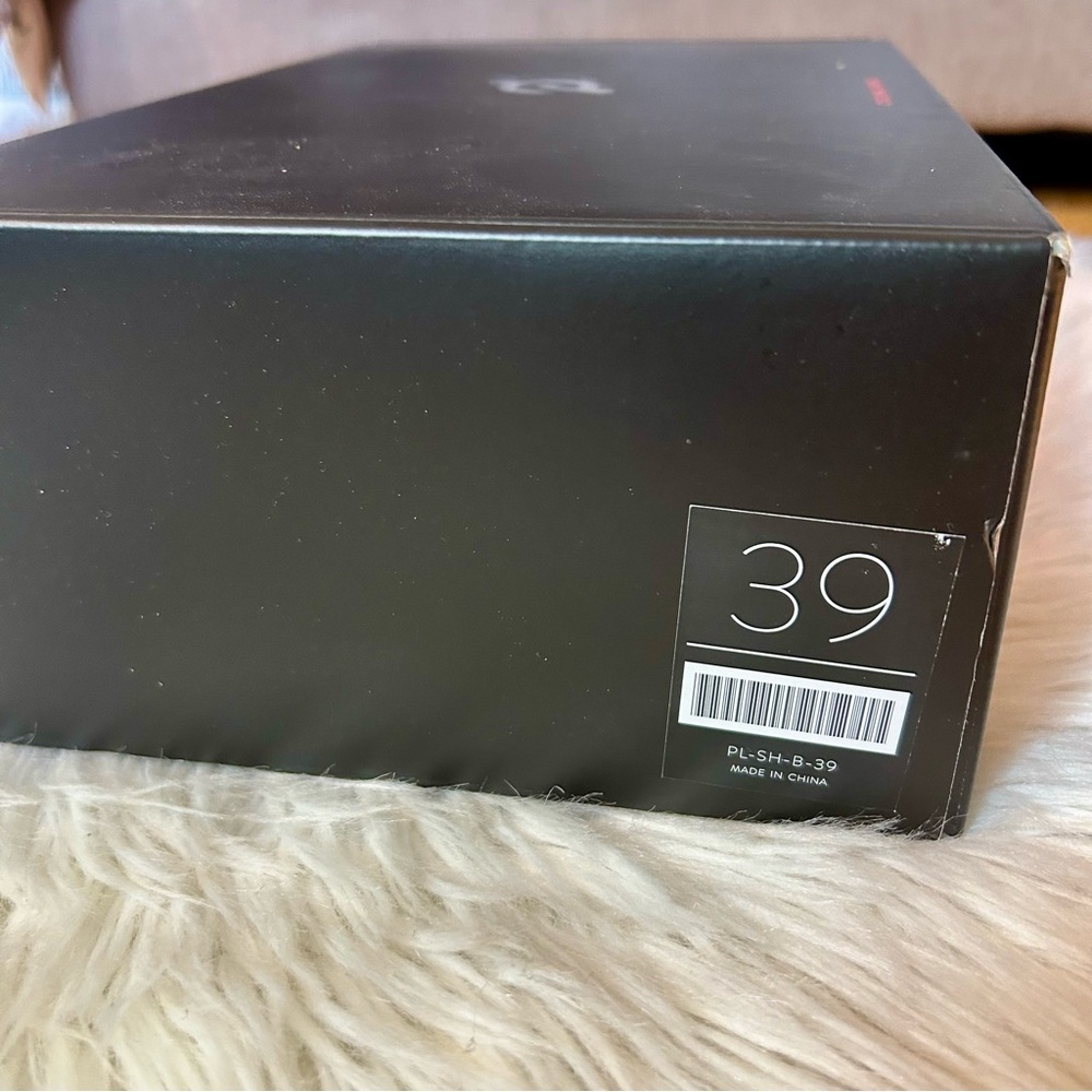 Peleton Original Cycling Shoes - LIKE NEW w/ BOX - image 4